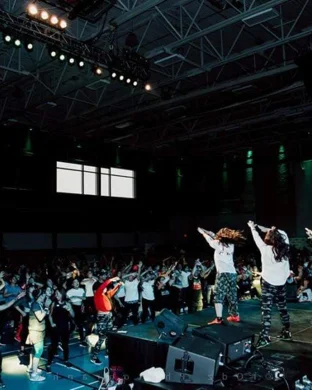 Armanii (With Live Band)
