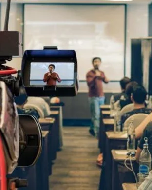 Goldie Hawn in Conversation with Jonathan Haidt