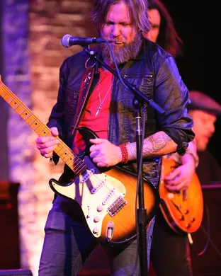 Devon Allman & Duane Betts - Acoustic Duo Tribute to Gregg Allman