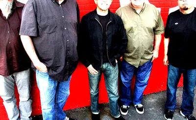 Los Lobos