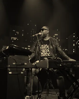 Robert Glasper & Bilal