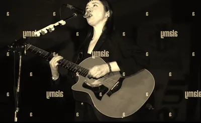 Suzanne Vega